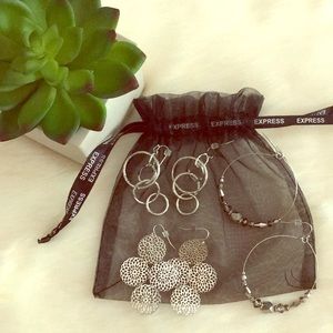 💕 Bundle of 3 pairs Express Earrings 💕